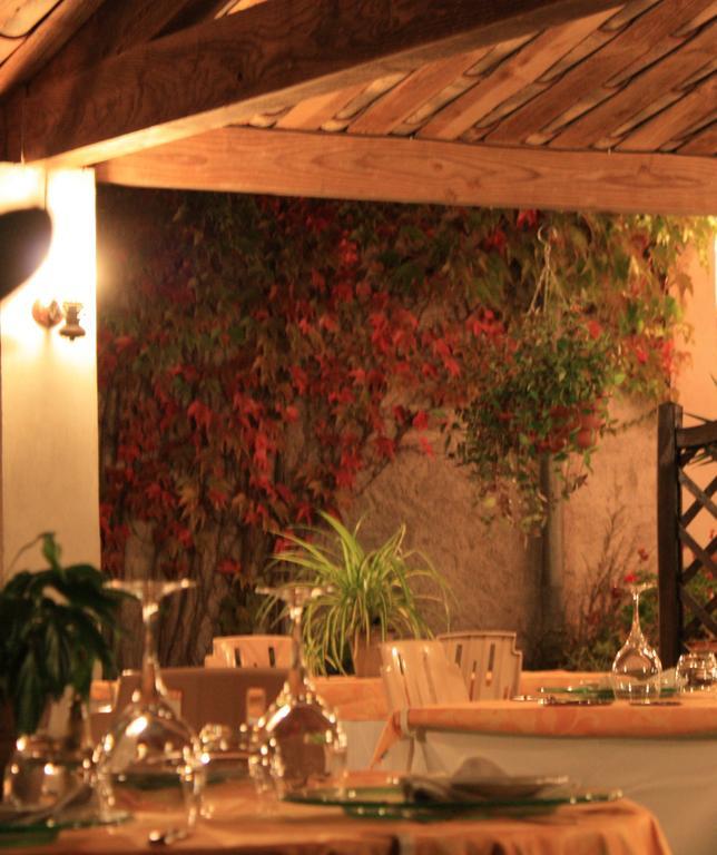 Logis Hotel Restaurant Les Norias Cazilhac  Bagian luar foto