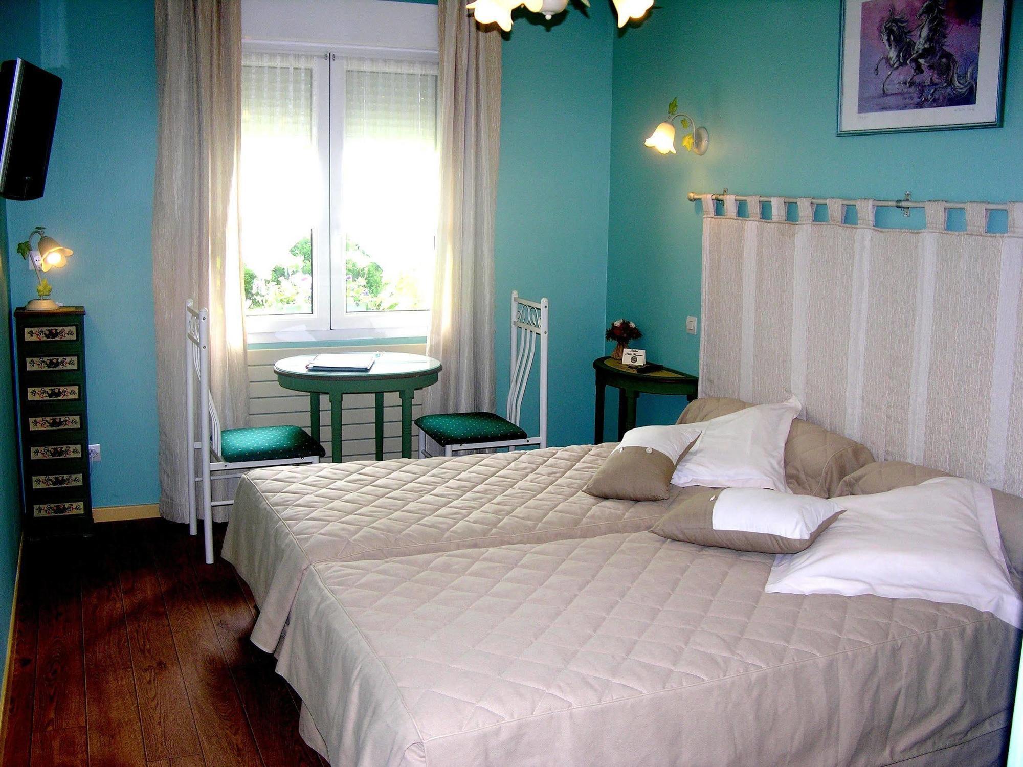 Logis Hotel Restaurant Les Norias Cazilhac  Bagian luar foto