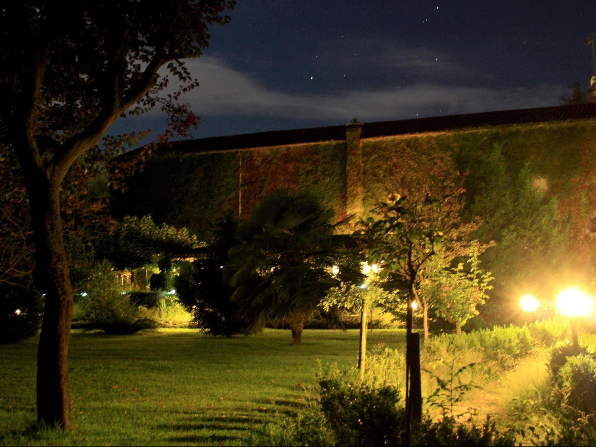 Logis Hotel Restaurant Les Norias Cazilhac  Bagian luar foto