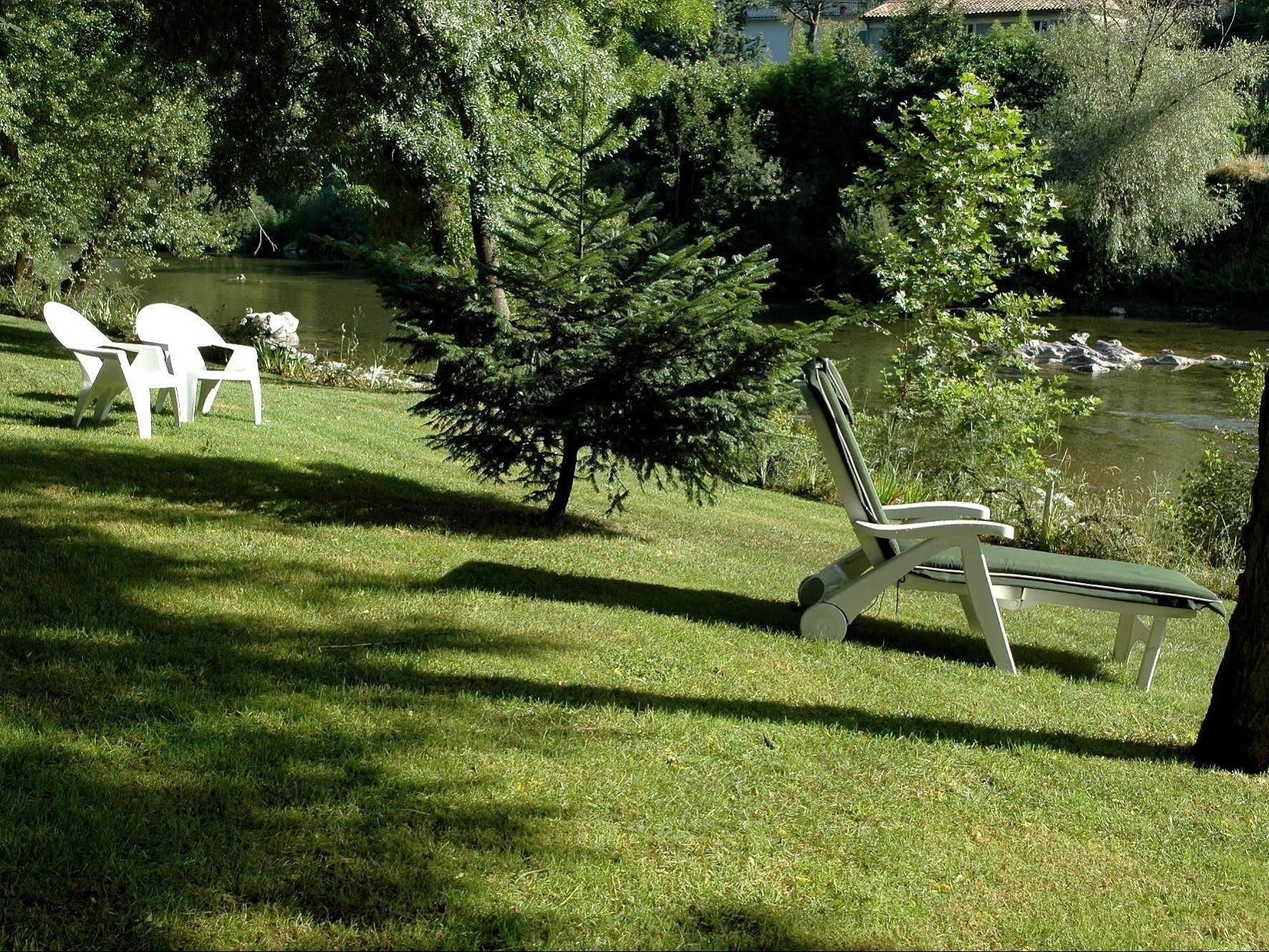 Logis Hotel Restaurant Les Norias Cazilhac  Bagian luar foto