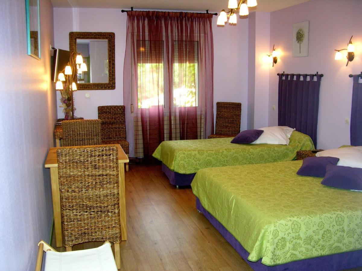 Logis Hotel Restaurant Les Norias Cazilhac  Ruang foto