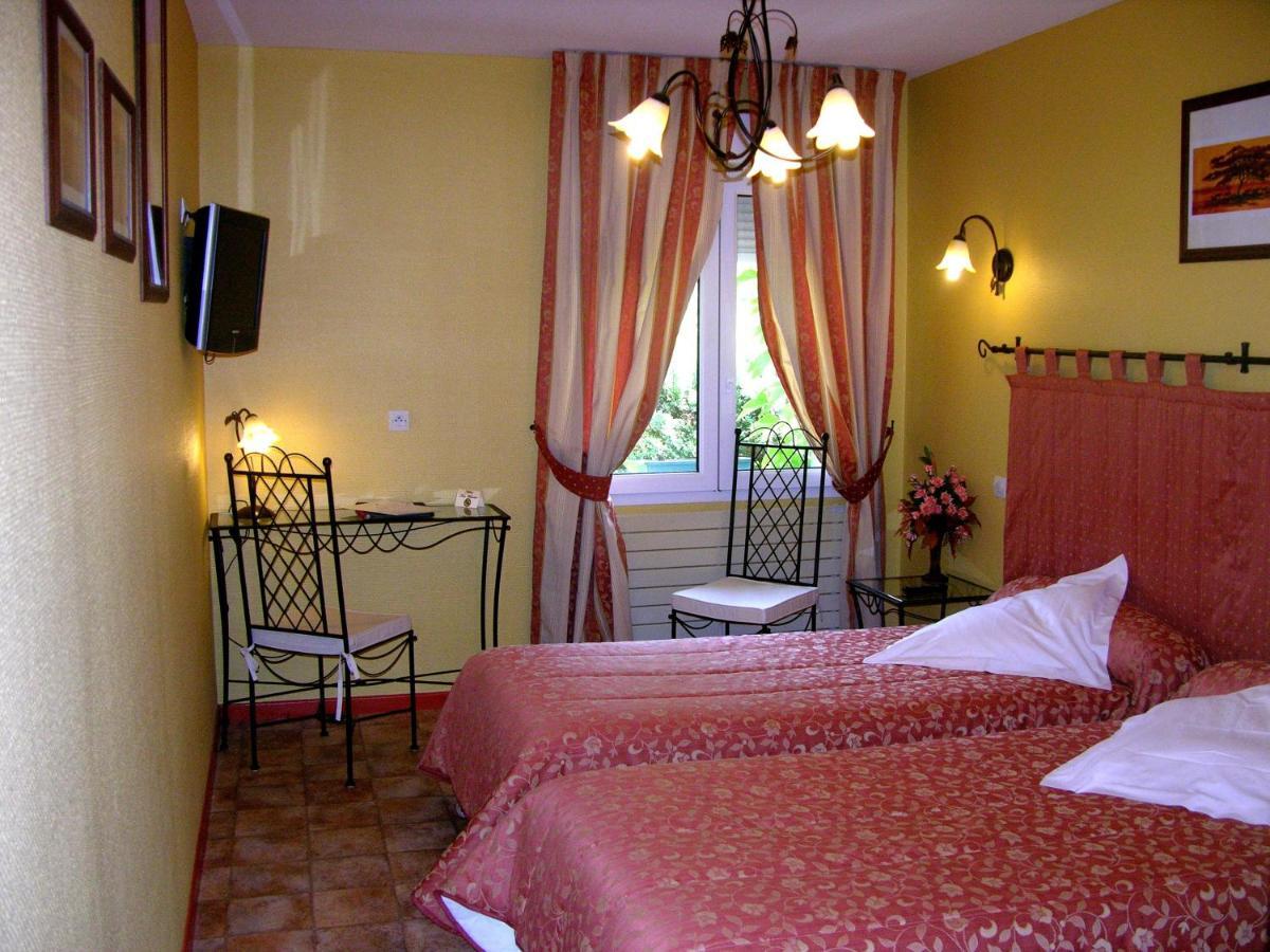Logis Hotel Restaurant Les Norias Cazilhac  Ruang foto